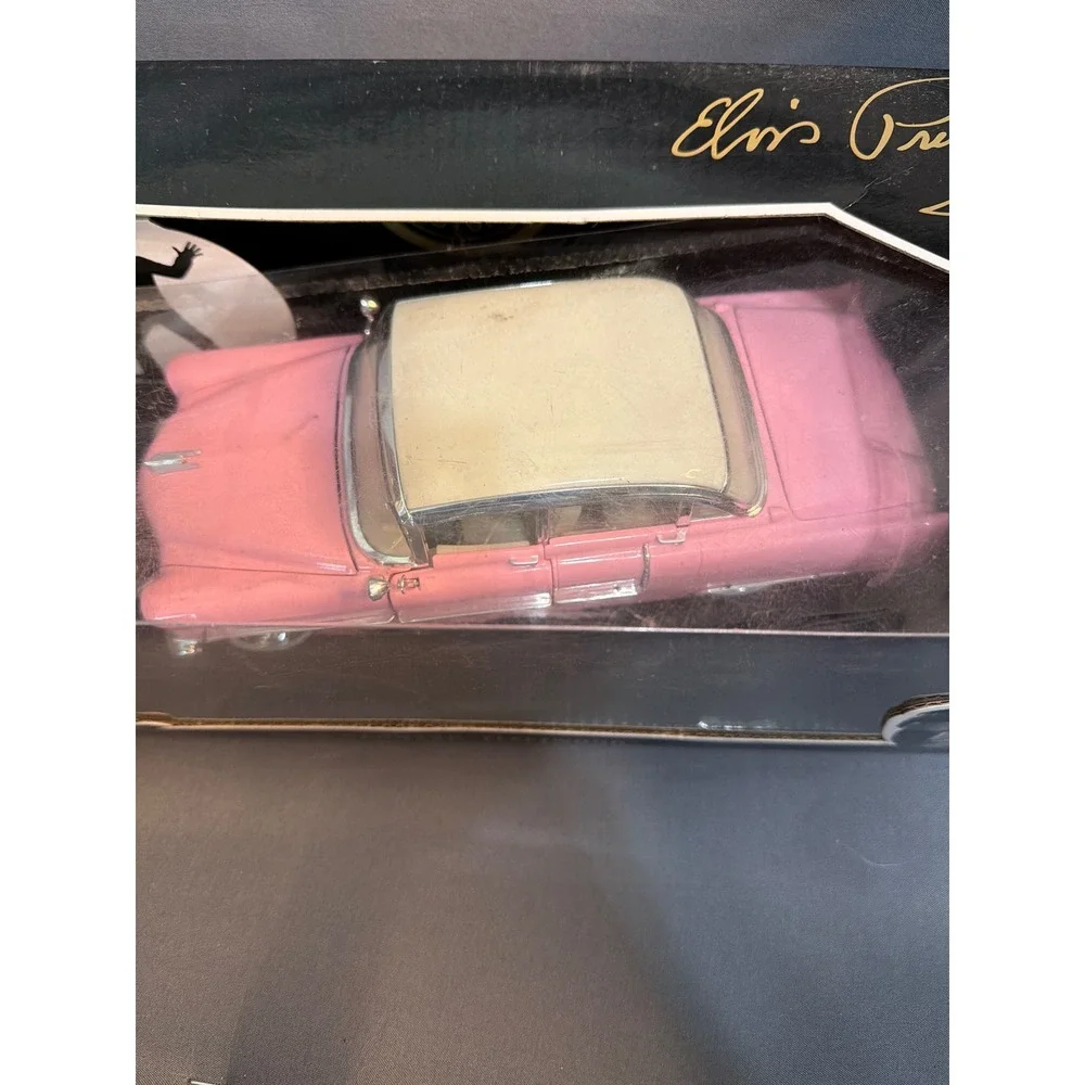 Jada Hollywood Rides Elvis Presley 1955 Cadillac Fleetwood Pink Die-Cast Figure